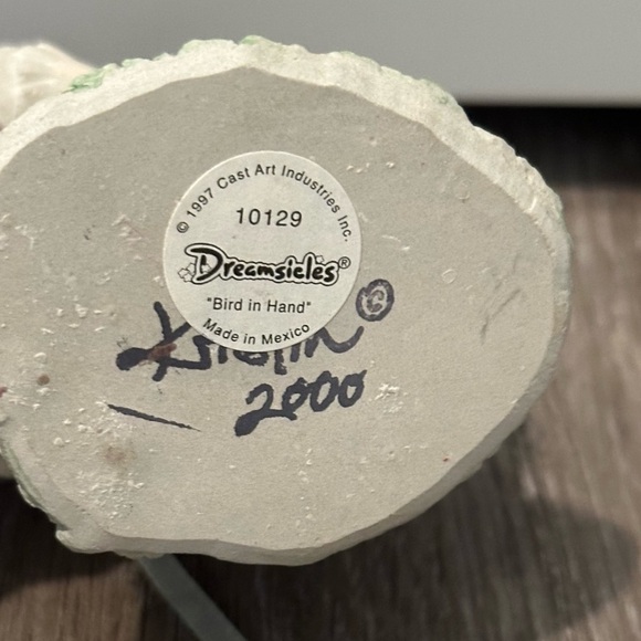 Dreamsicle Collectible Bird in Hand Figurine - Picture 3 of 5